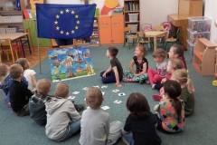 delfinki-podrozuja-po-europie-14