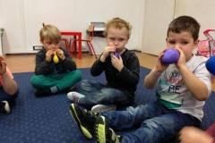 krasnale-i-balony-w-chmurach-05
