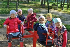 krasnale-i-delfiny-w-poszukiwaniu-jesiennych-kolorow-18