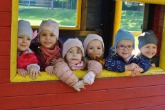 krasnale-i-delfiny-w-poszukiwaniu-jesiennych-kolorow-30