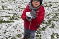 krasnale-i-zabawy-na-sniegu-01