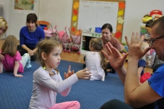 Krasnale- zabawy metodą ruchu rozwijającego Weroniki Sherborne