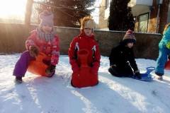 przedszkolaki-i-zabawy-na-sniegu-20