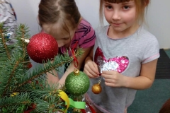 przedszkolaki-przygotowuja-sie-do-wizyty-mikolaja-06