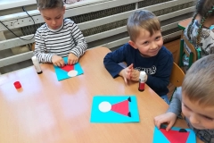 przedszkolaki-przygotowuja-sie-do-wizyty-mikolaja-24