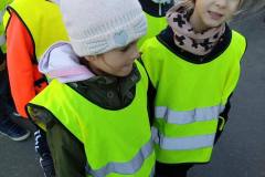 wspolny-spacer-krasnali-i-delfinkow-06