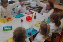 Zajęcia chemiczne ze Smart_Lab w Delfinkach