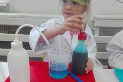 zajecia-chemiczne-smart_lab-w-delfinkach-06