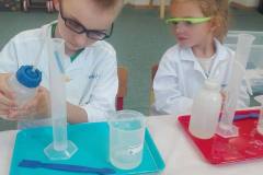 zajecia-chemiczne-smart_lab-w-delfinkach-09
