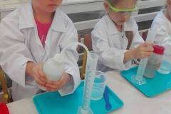 zajecia-chemiczne-smart_lab-w-delfinkach-20